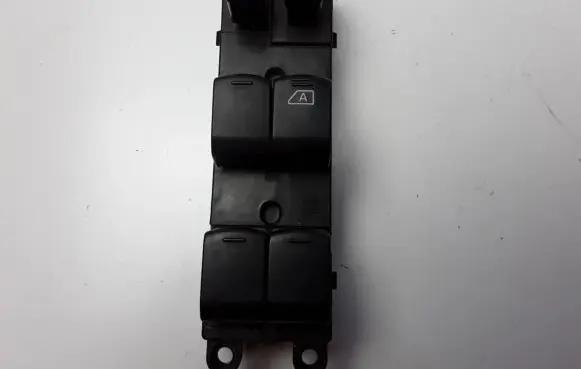 Subaru Forester SH Electric window control switch 157446