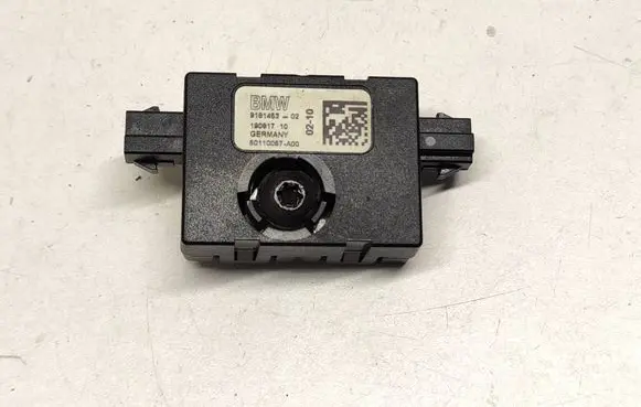 BMW X1 E84 Aerial antenna amplifier 9181463 50110057A00 19081710