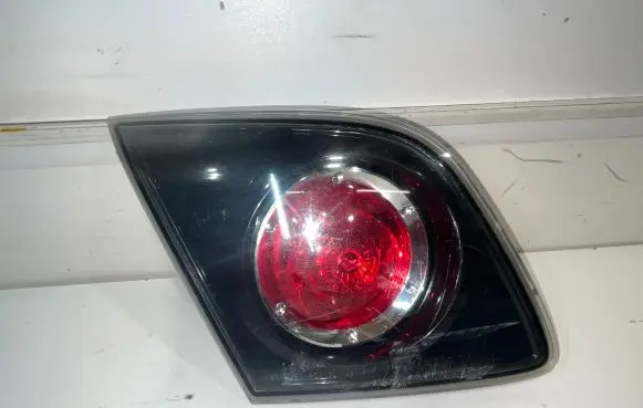 Mazda 3 I Rear/tail lights P2913 7440 DW21W