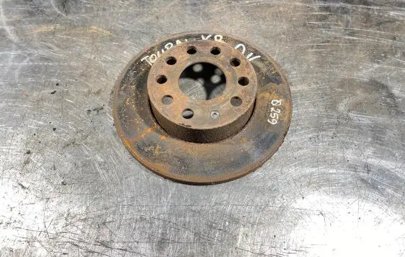Volkswagen Touran I Rear brake disc
