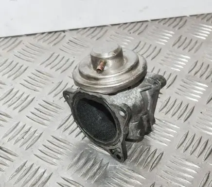 Volkswagen Golf VI EGR valve 038129637D 038131501AN