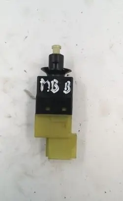 Mercedes-Benz B W245 Brake pedal sensor switch a0015454409