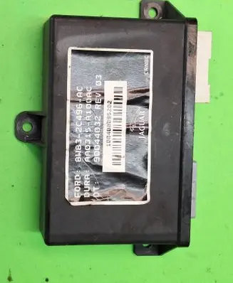 Jaguar XF X250 Hand brake control module 90044032 8W8342C496AC 100408095202