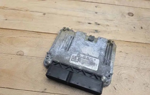 Volkswagen PASSAT B6 Engine control unit/module 03G906021AN