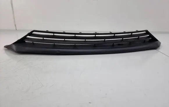 Opel Insignia B Front bumper lower grill 