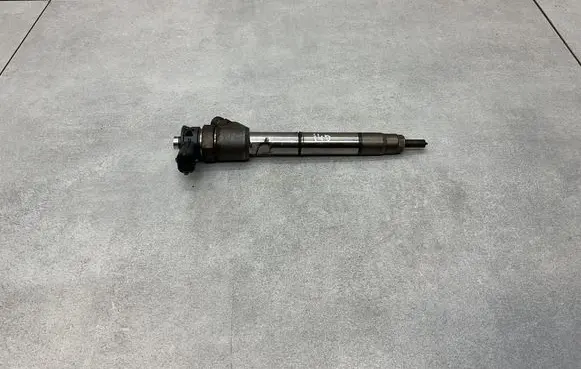Hyundai i40 Fuel injector 338002A610 0445110589