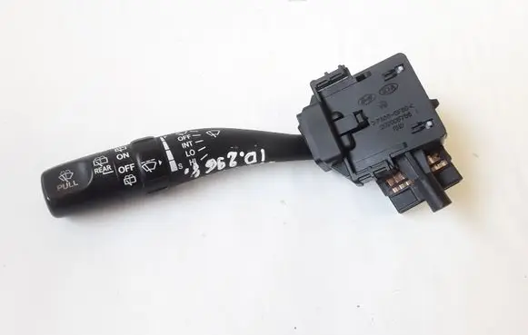 Hyundai Santa Fe Wiper control stalk 202005765