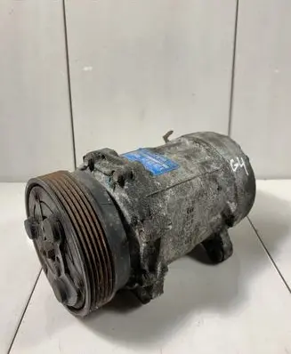 Volkswagen Golf IV Air conditioning (A/C) compressor (pump) 1J0820803K