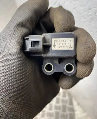 Mitsubishi Pajero Sport I Airbag deployment crash/impact sensor MR475078