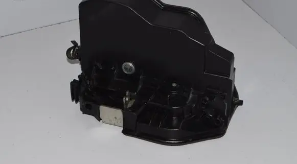 BMW X6 E71 Rear door lock 7202147