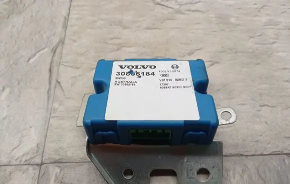 Volvo S40, V40 Other control units/modules 30865185 F005V00074