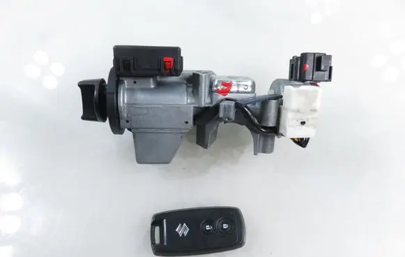 Suzuki Swift I Ignition lock 3397062J00