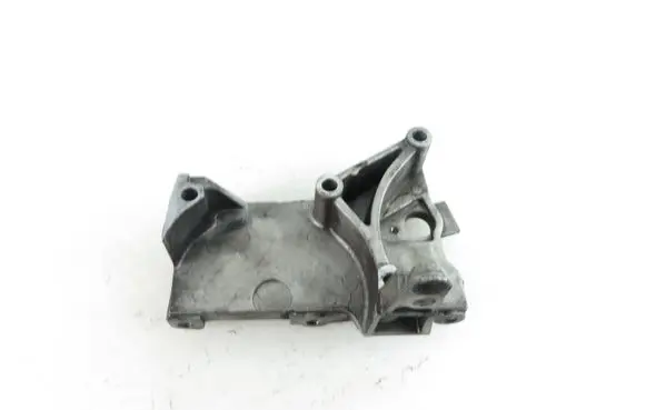 Nissan Almera N16 Engine mounting bracket 8200101196
