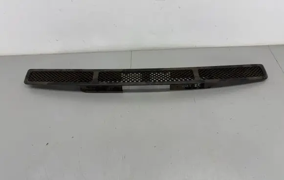 Volkswagen II LT Bonnet/hood grill 2D1819044