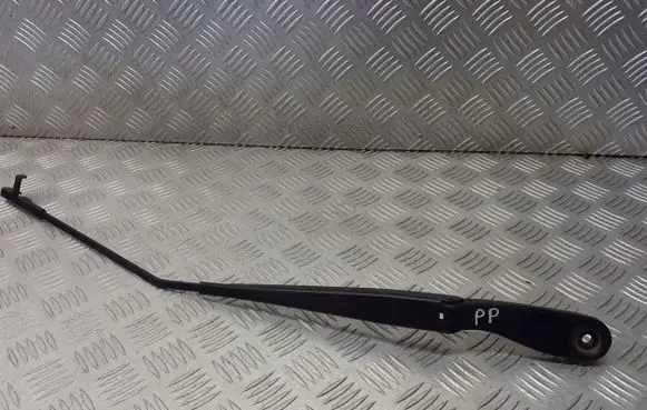 Volvo V50 Front wiper blade arm 30698250