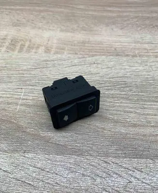 BMW 5 E39 Electric window control switch 8368974