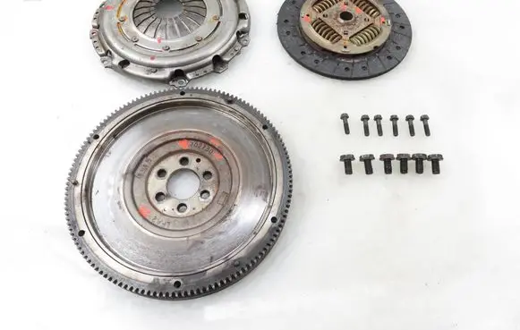 Volkswagen PASSAT B6 Flywheel 702098 702730 702123