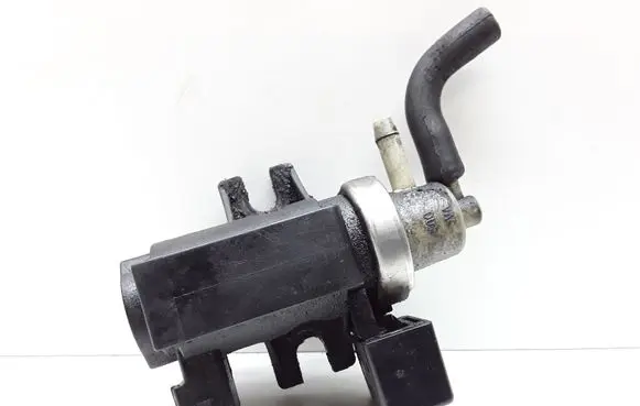 Volvo XC70 Turbo solenoid valve 30637251