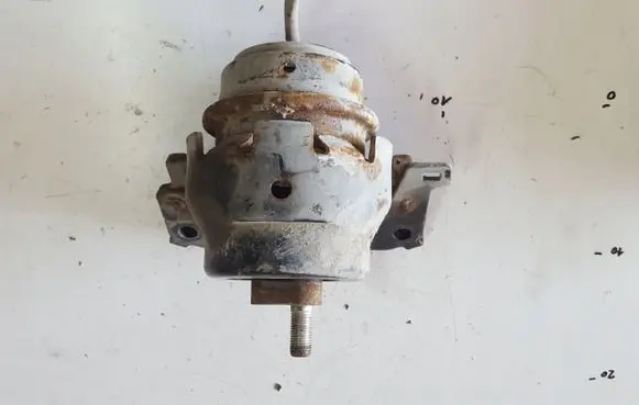 Toyota Land Cruiser (J150) Engine mount bracket 