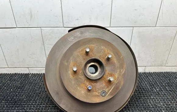 Rear wheel hub spindle/knuckle