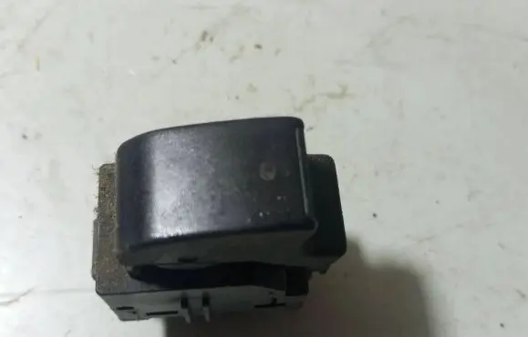 Toyota Corolla Verso AR10 Electric window control switch 848100F010 37181A102C