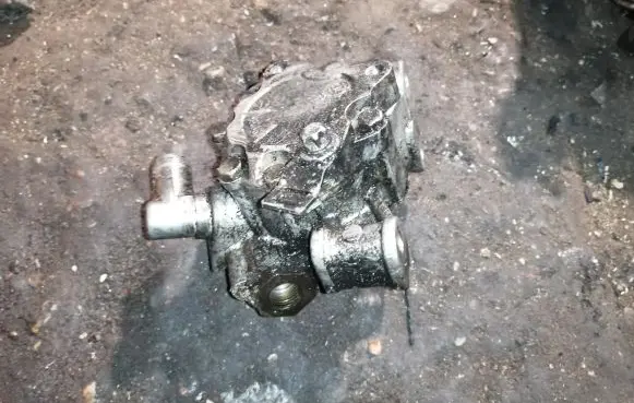 Mercedes-Benz C W203 Power steering pump A0024669401