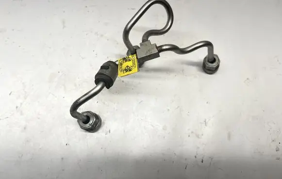 Chevrolet Camaro Fuel line pipe 12680607