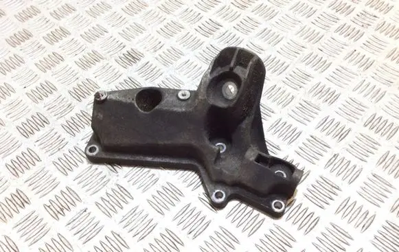 BMW 5 E60 E61 Engine mounting bracket 6763217