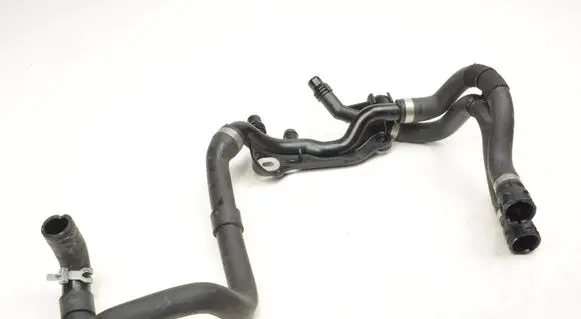 Volvo XC40 Engine coolant pipe/hose 32249934