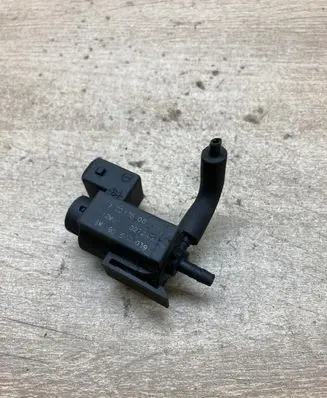 Opel Zafira A Vacuum valve 90530039 72213800