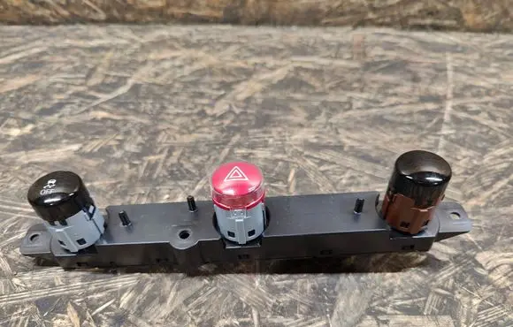 Fiat 500X Hazard light switch 07356109110