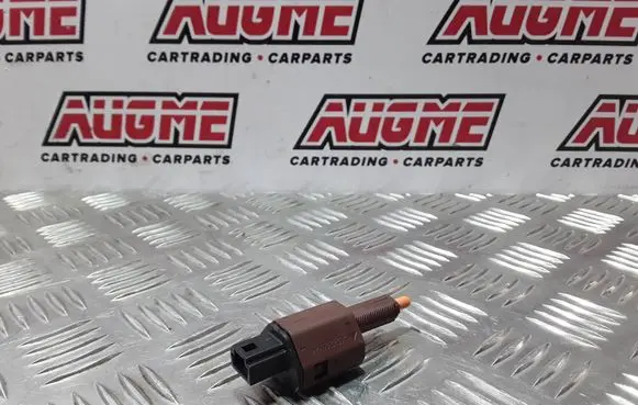 Tesla Model 3 Brake pedal sensor switch 104468100B 8263J