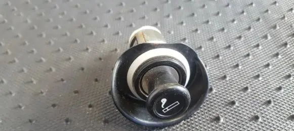 Mitsubishi Carisma Cigarette lighter 