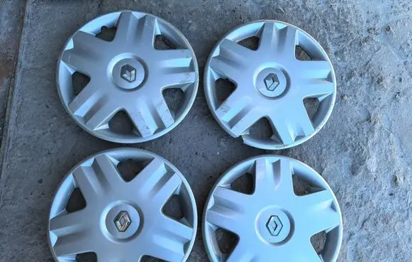 Renault Clio II R14 wheel hub/cap/trim 8200085079