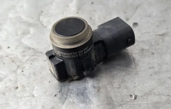 Peugeot 3008 II Parking PDC sensor 9675202477XT 026301321550