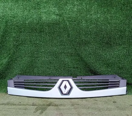 Renault Master II Front grill 8200426365