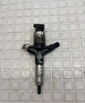 Fuel injector