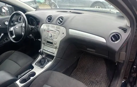 Ford Mondeo MK IV Dashboard 