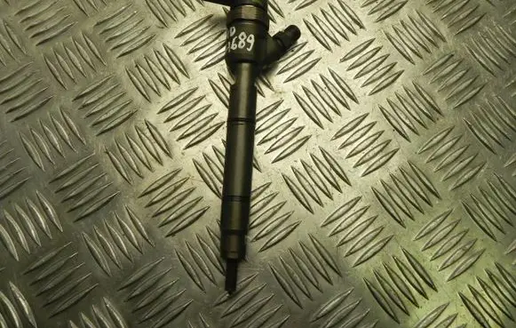 KIA Ceed Fuel injector 338002A900 VD4689