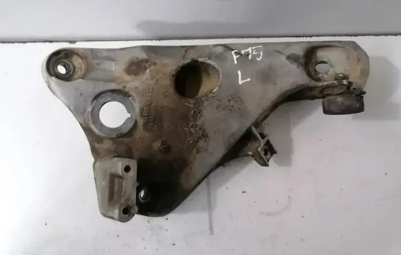 BMW X5 F15 Engine mounting bracket 6859785
