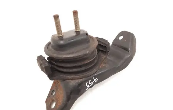 Hyundai Centennial Engine mount bracket