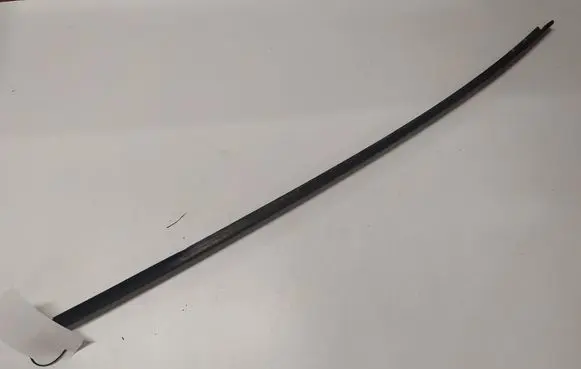 Front door glass trim molding