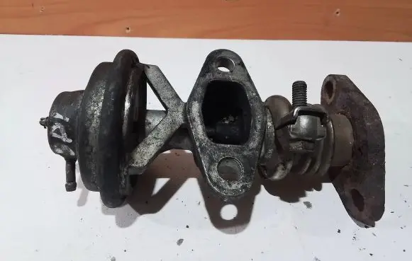 Audi A6 S6 C5 4B EGR valve 07813150
