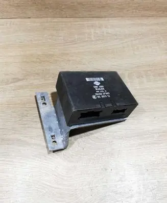 Nissan Primera Door central lock control unit/module 284502F901 05051112