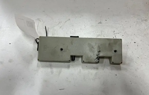 BMW 3 E90 E91 Aerial antenna amplifier 21367510 918765801