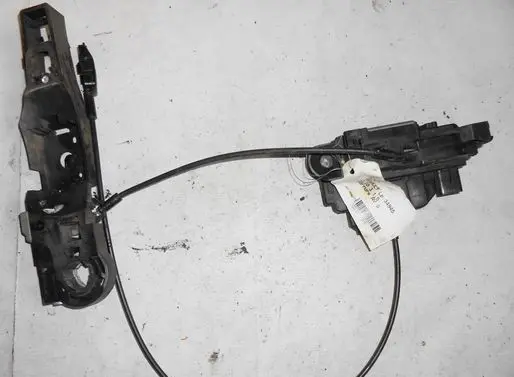 Renault Clio III Front door lock 8200300126
