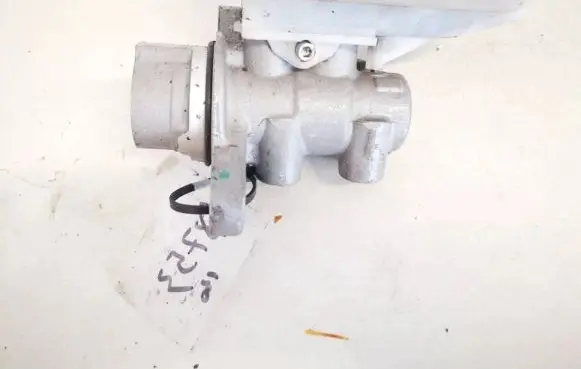 Ford Transit Master brake cylinder