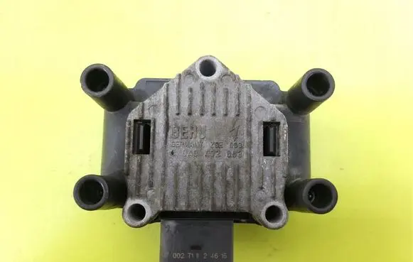 Volkswagen Bora High voltage ignition coil 040402003