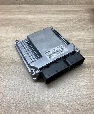 BMW 5 E60 E61 Engine control unit/module ECU 7806987 0281014436