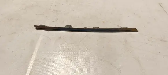 Renault Megane IV Front bumper upper radiator grill